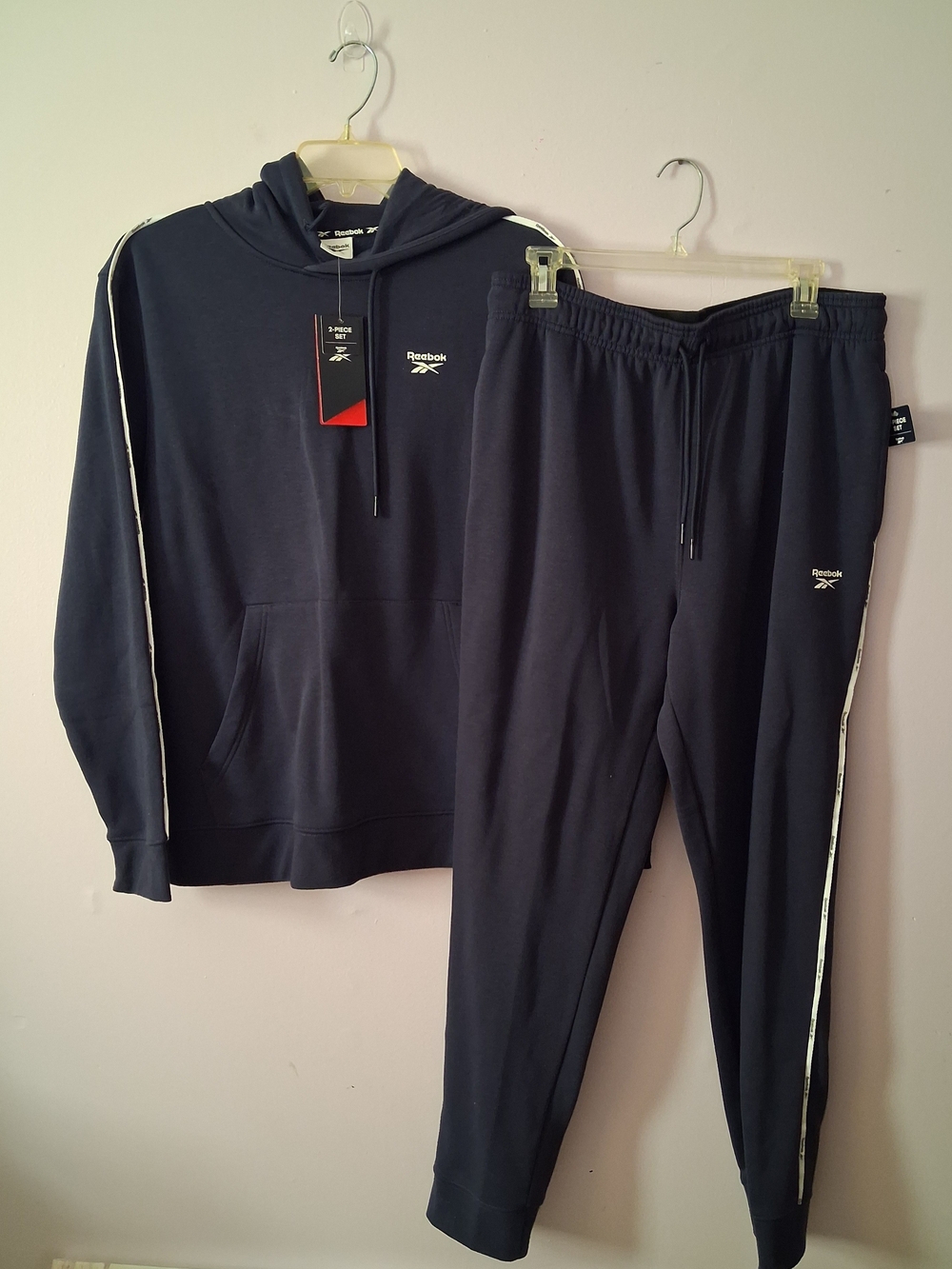 Reebok 2-Piece Hoodie and Jogger Set Men's Black Color Block Hoodie Set NWT